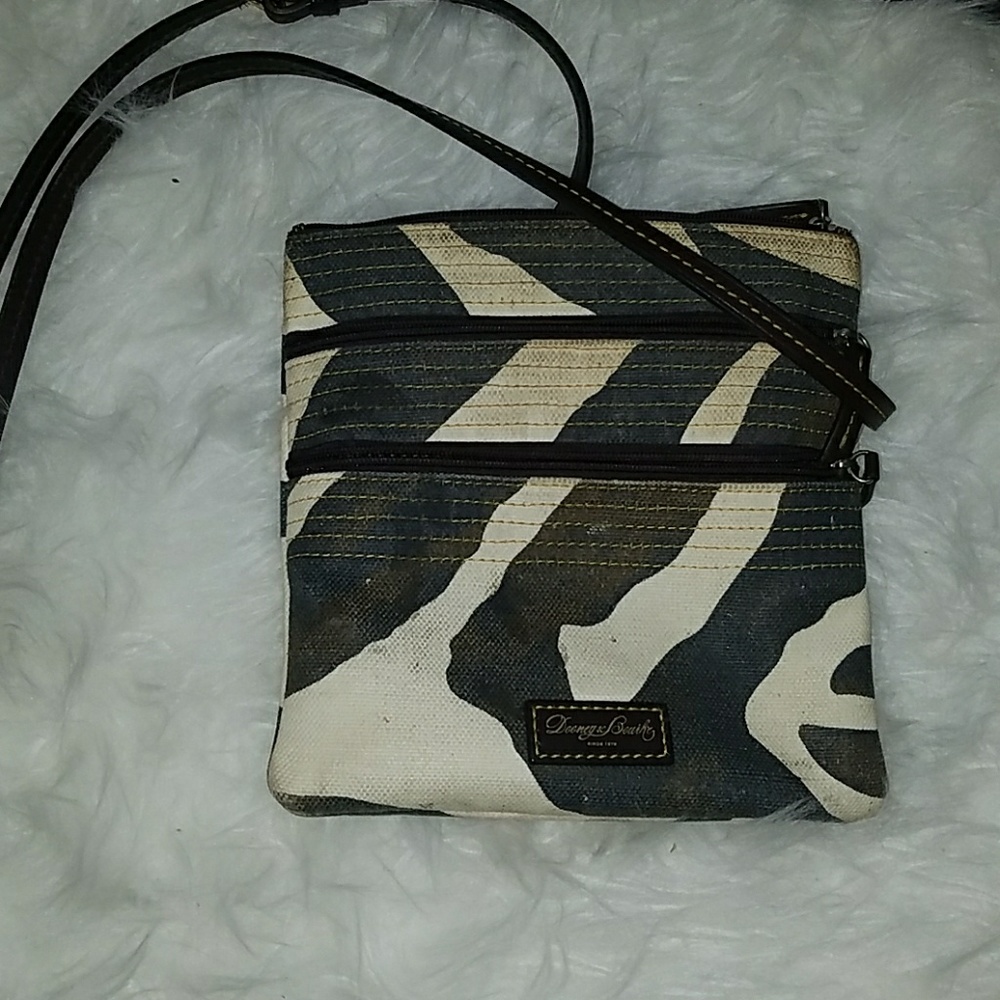 Dooney & Bourke side bag